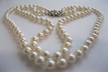 Gewinnen Sie eine Perlenkette für die Frühlingszeit