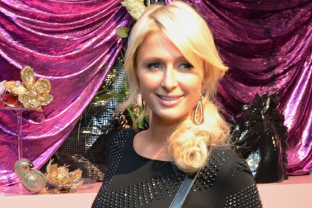 Paris Hilton verspricht 