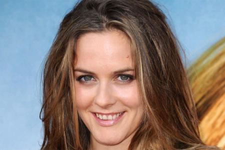 Alicia Silverstone füttert Sohn mit Mund