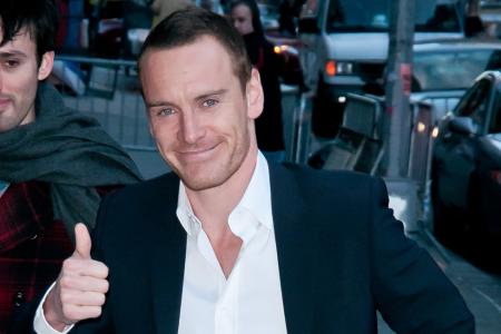 Michael Fassbender bleibt bodenständig