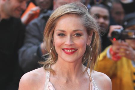 Sharon Stone musste ins Krankenhaus