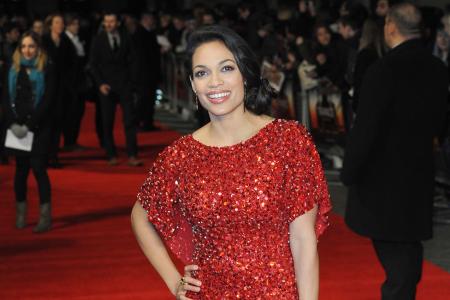 Rosario Dawson verteidigt Rihanna